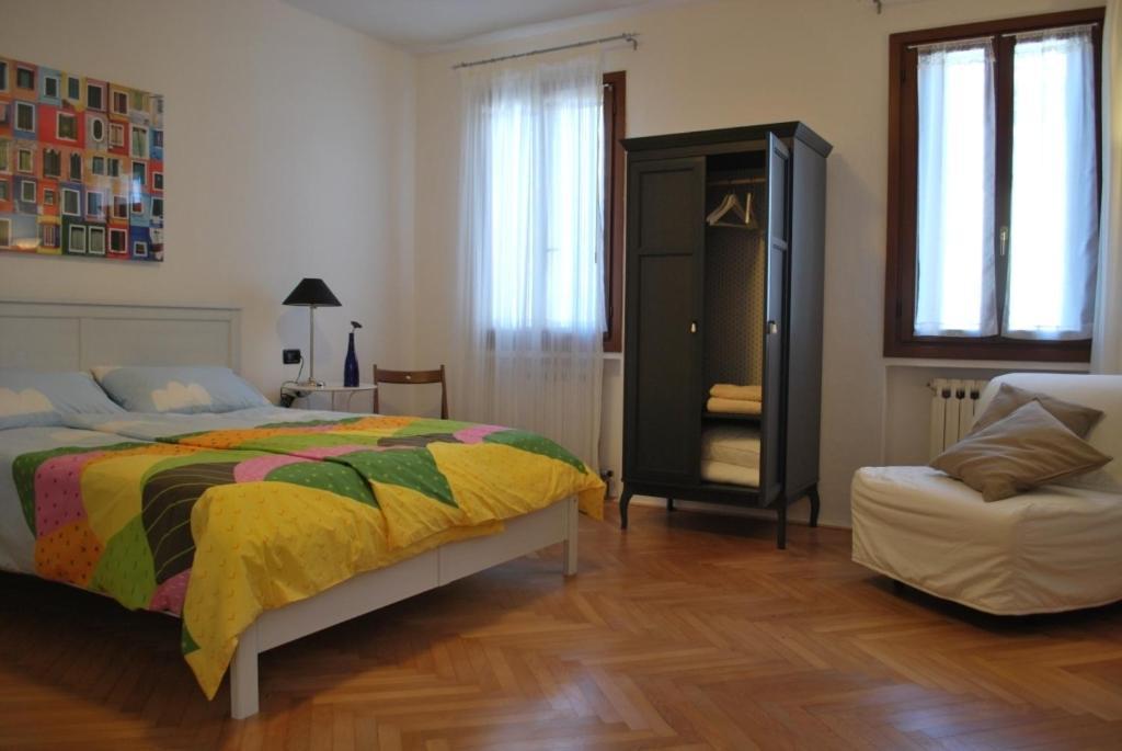 Casa D'Oro Rooms Mestre Rum bild